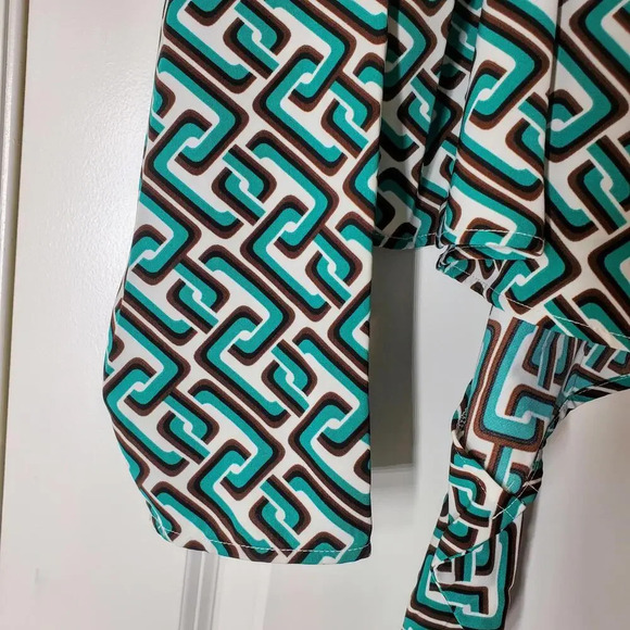 NWT INTEMPO Women's Tie Front Top Green Chain Print Plus Size 2X - Picture 7 of 13